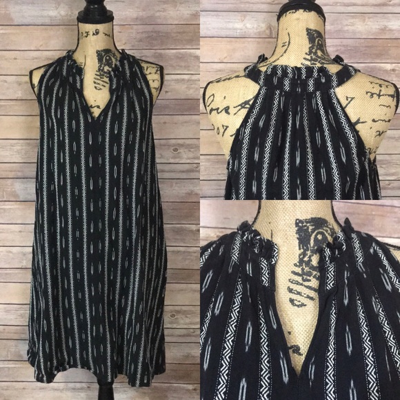 Madewell Dresses & Skirts - Madewell Black / White Halter Dress